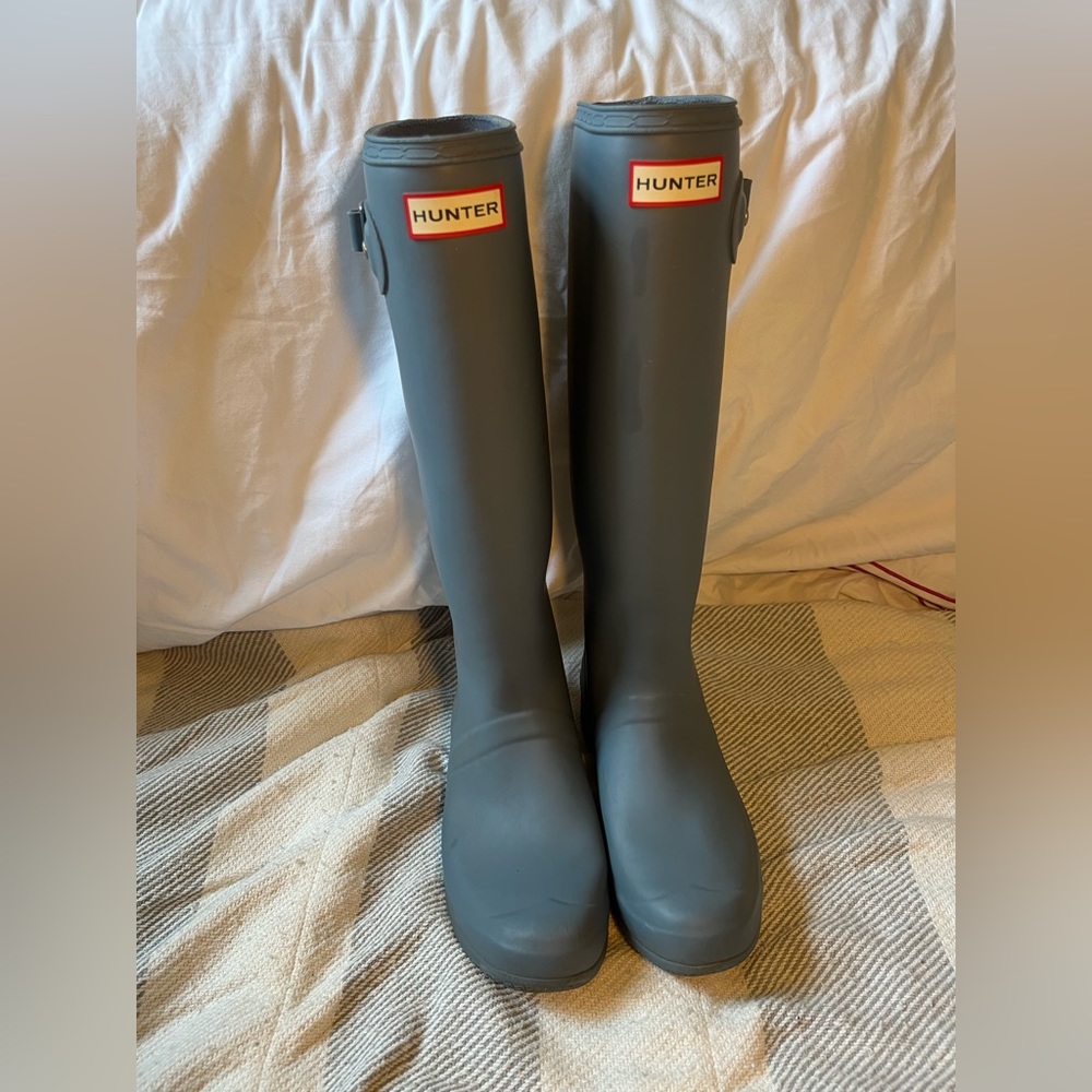 Blue hunter rainboots